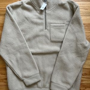 Gap sweater shirt never been worn
